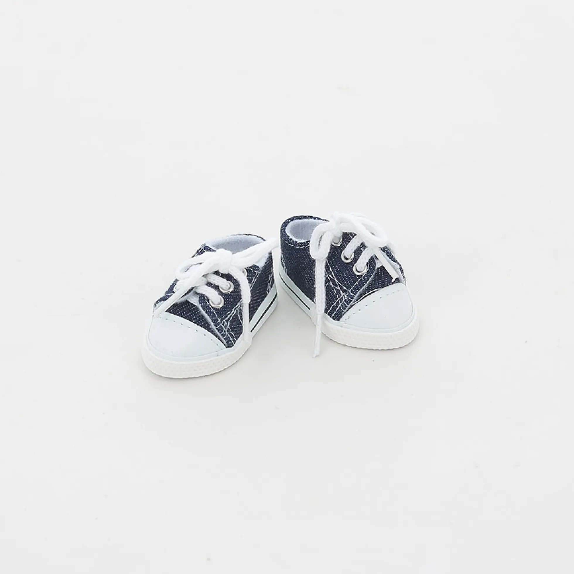 Chaussures de sport toile taille 28 et 35 cm