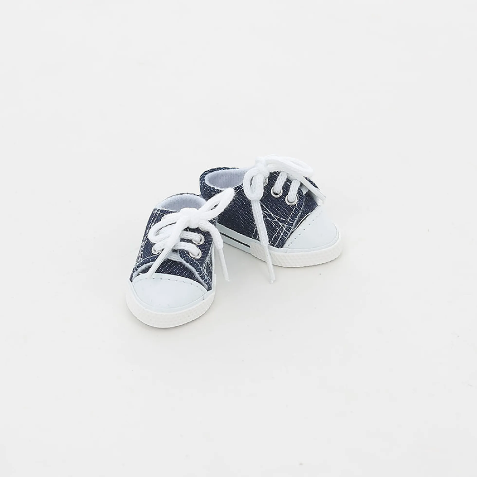 Chaussures de sport toile taille 28 et 35 cm