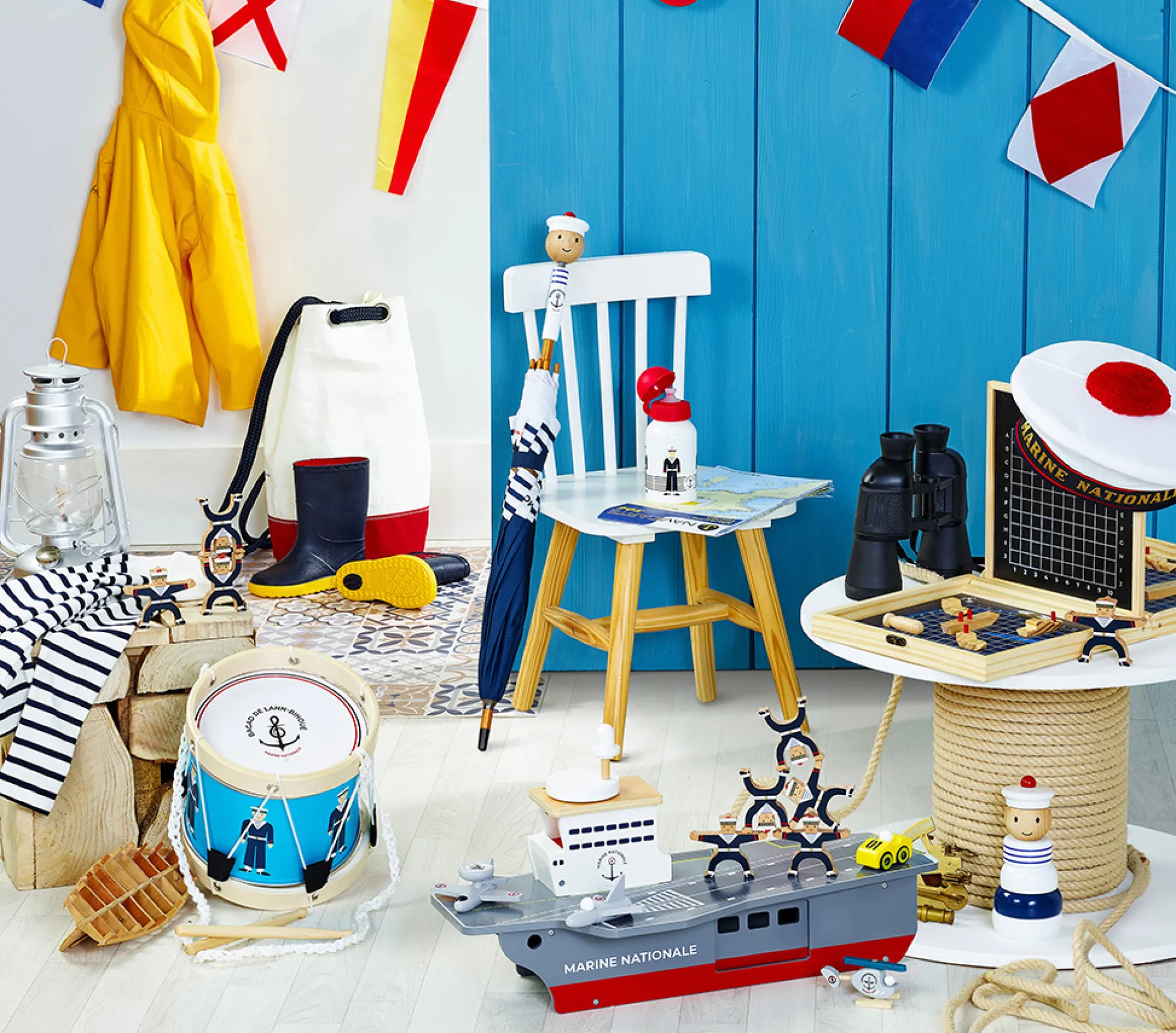 Empilable en bois, Ecole des mousses - Marine nationale